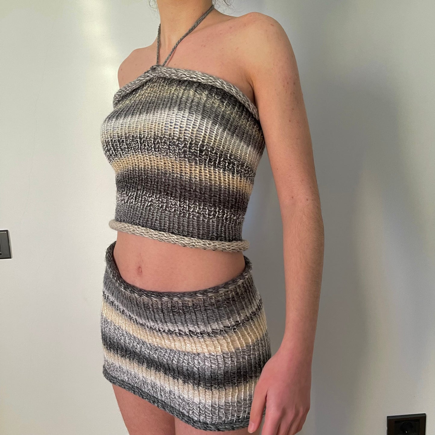 Handmade knitted mini skirt in grey, beige and cream