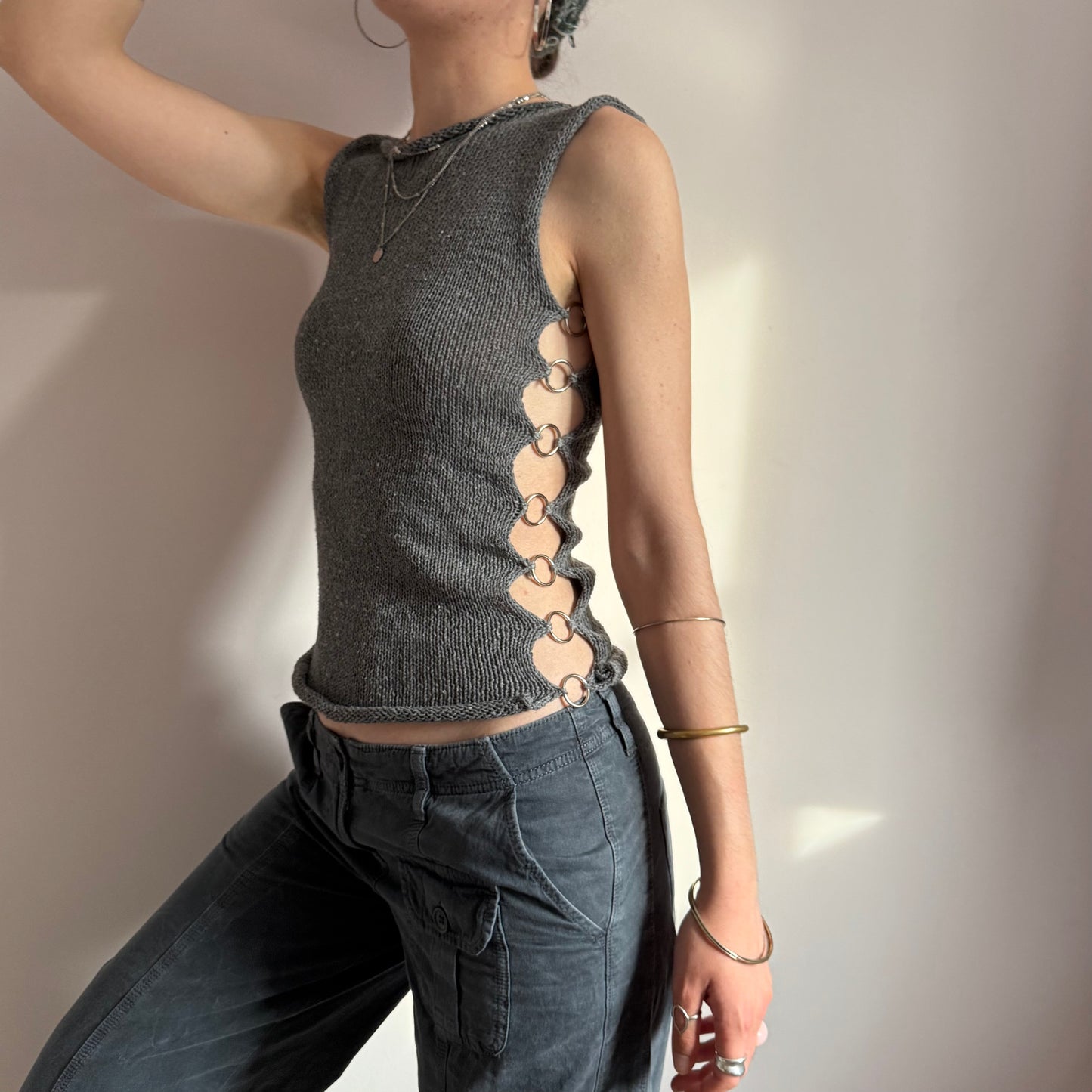 Handmade multiwear o-ring knitted vest in grey