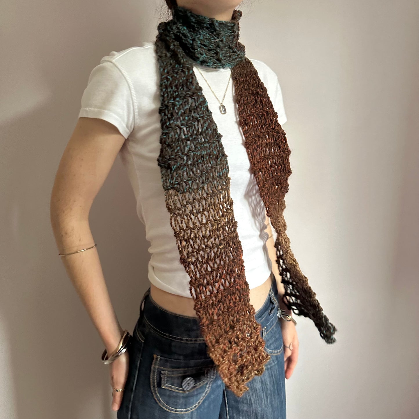 Handmade fishnet scarf in ombré brown and blue