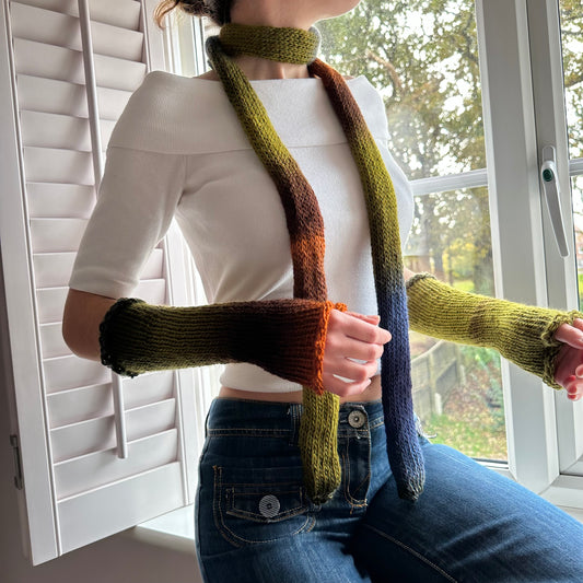 Handmade knitted ombré skinny scarf - Aspen colourway