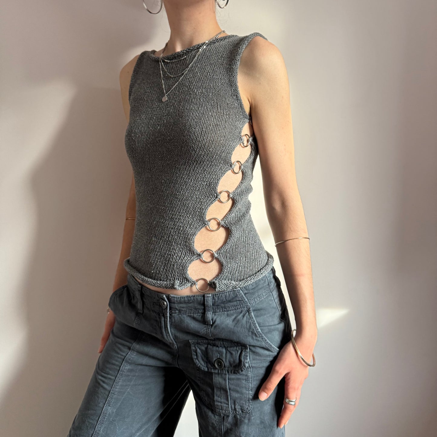 Handmade multiwear o-ring knitted vest in grey