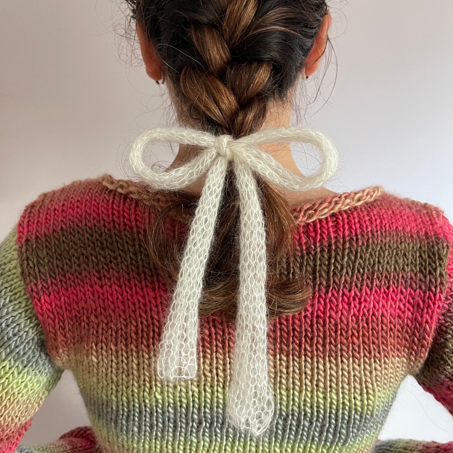 Handmade knitted mohair hair bow (x1)