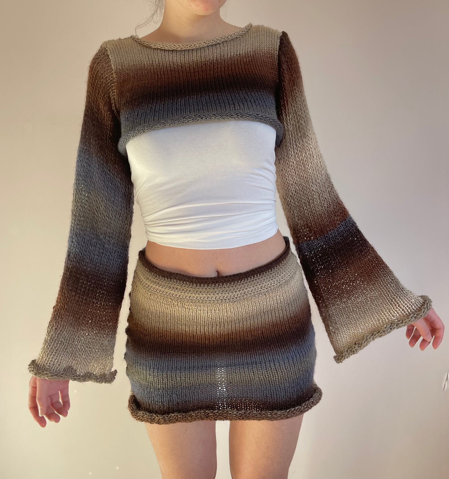 Handmade knitted ombré cropped jumper - Seashell colourway