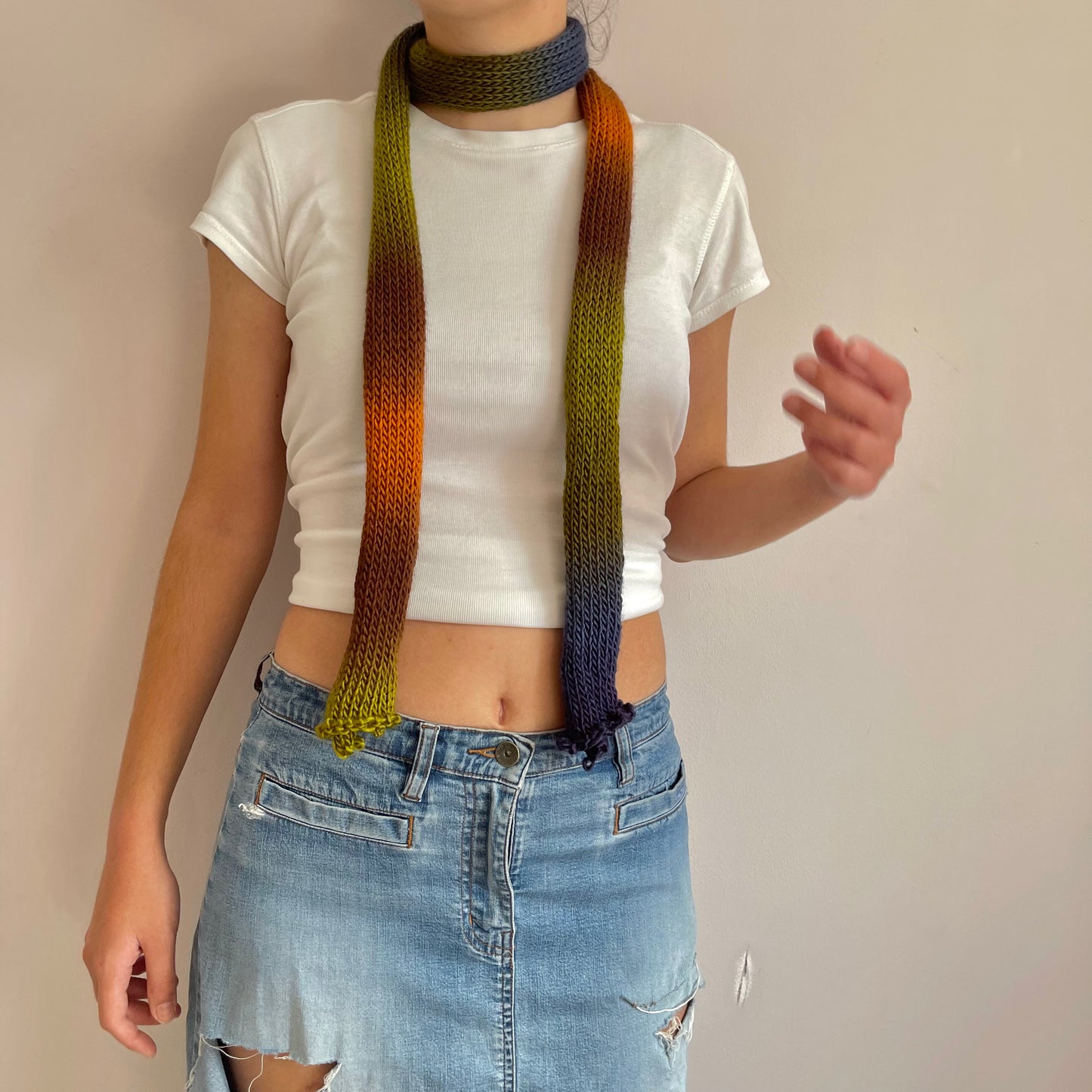 Handmade knitted ombré skinny scarf - Aspen colourway